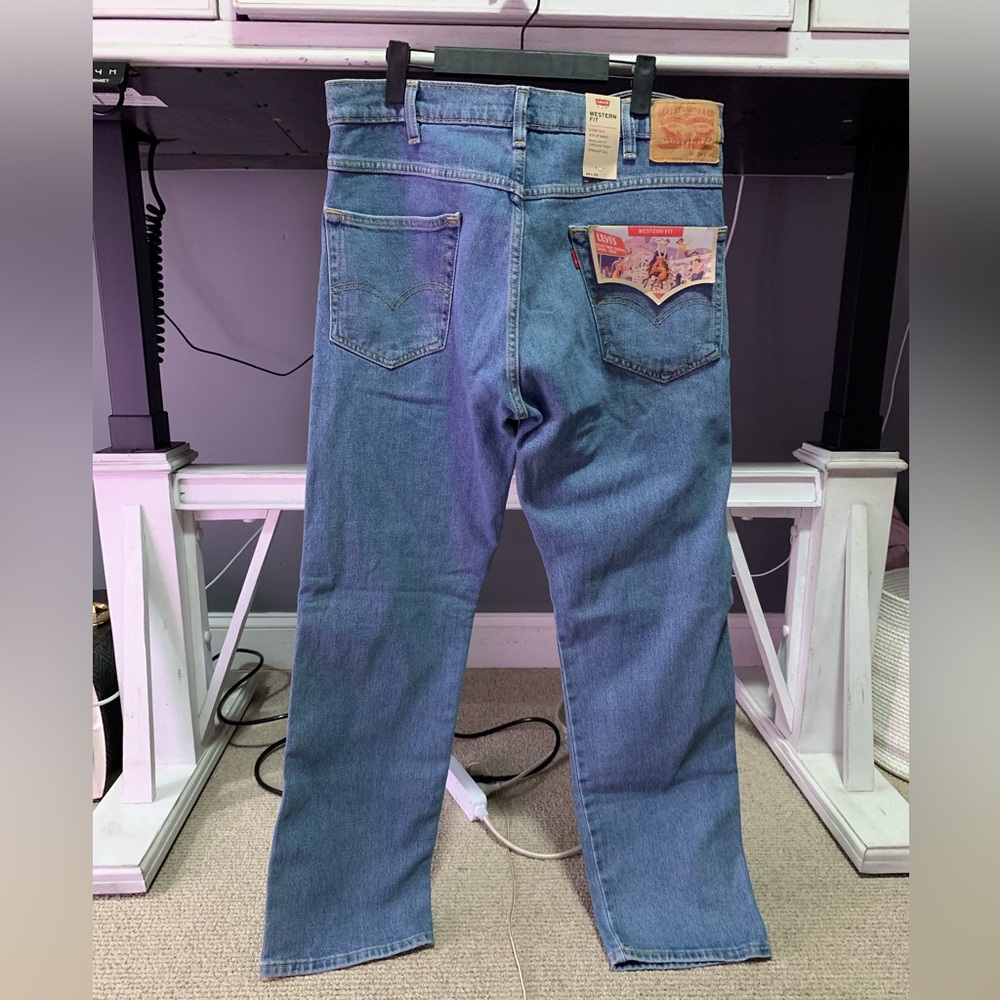 Men’s Levi’s Jeans Western Fit Size 34x32